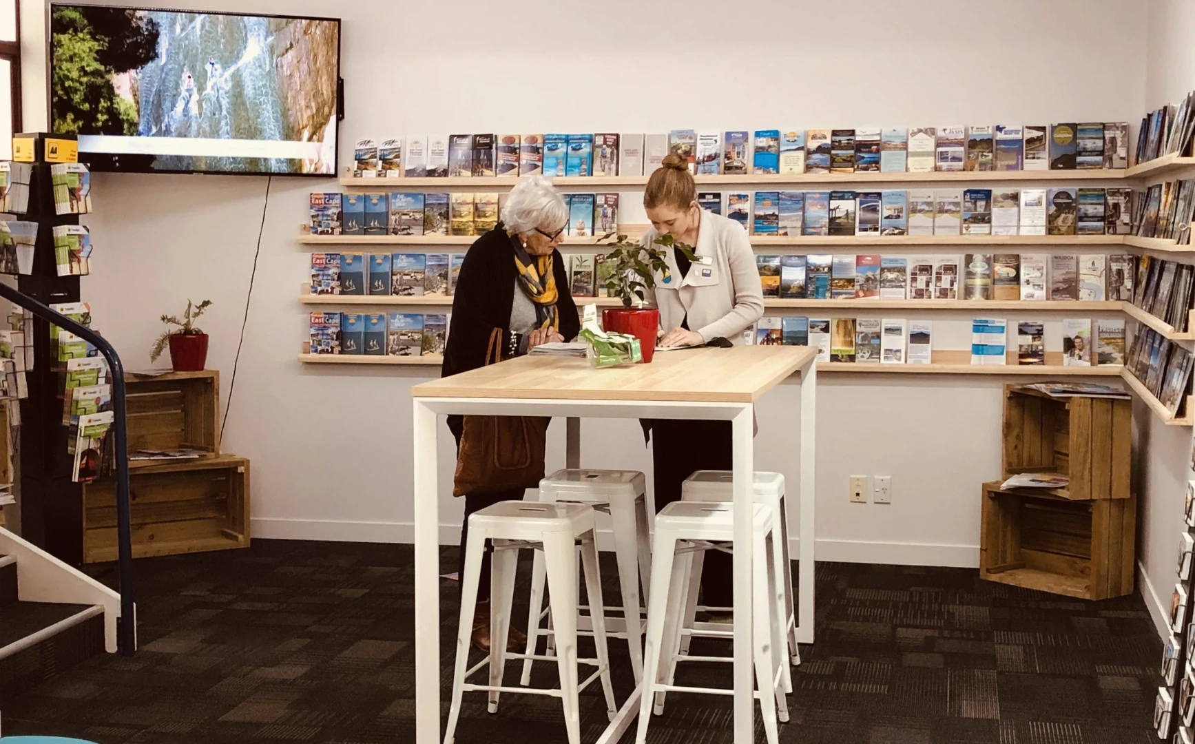 Tūranganui-a-Kiwa Gisborne isite Visitor Information Centre