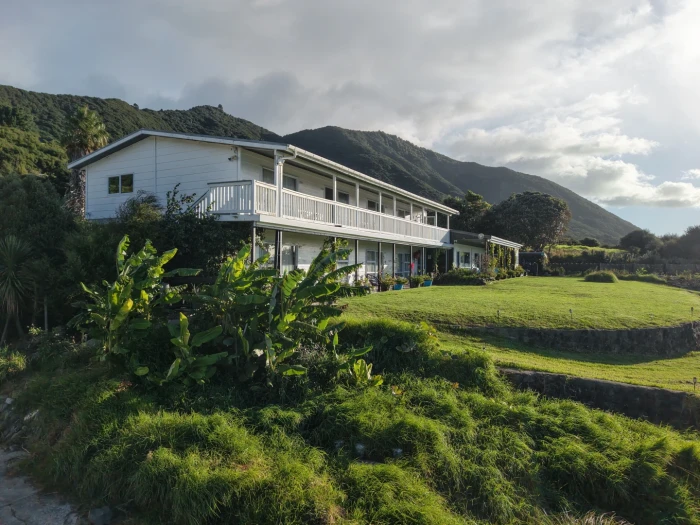 Lottin Point Motel