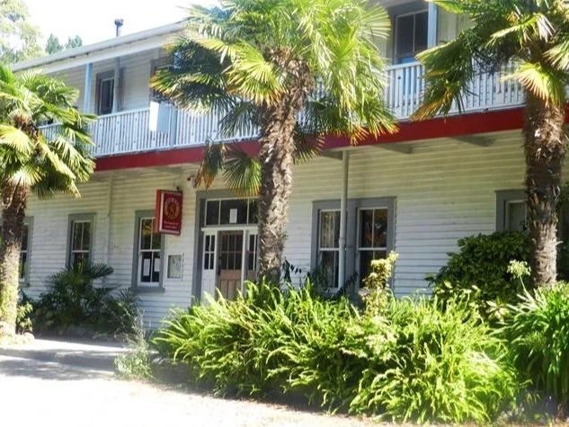 Te Puia Hot Springs Hotel
