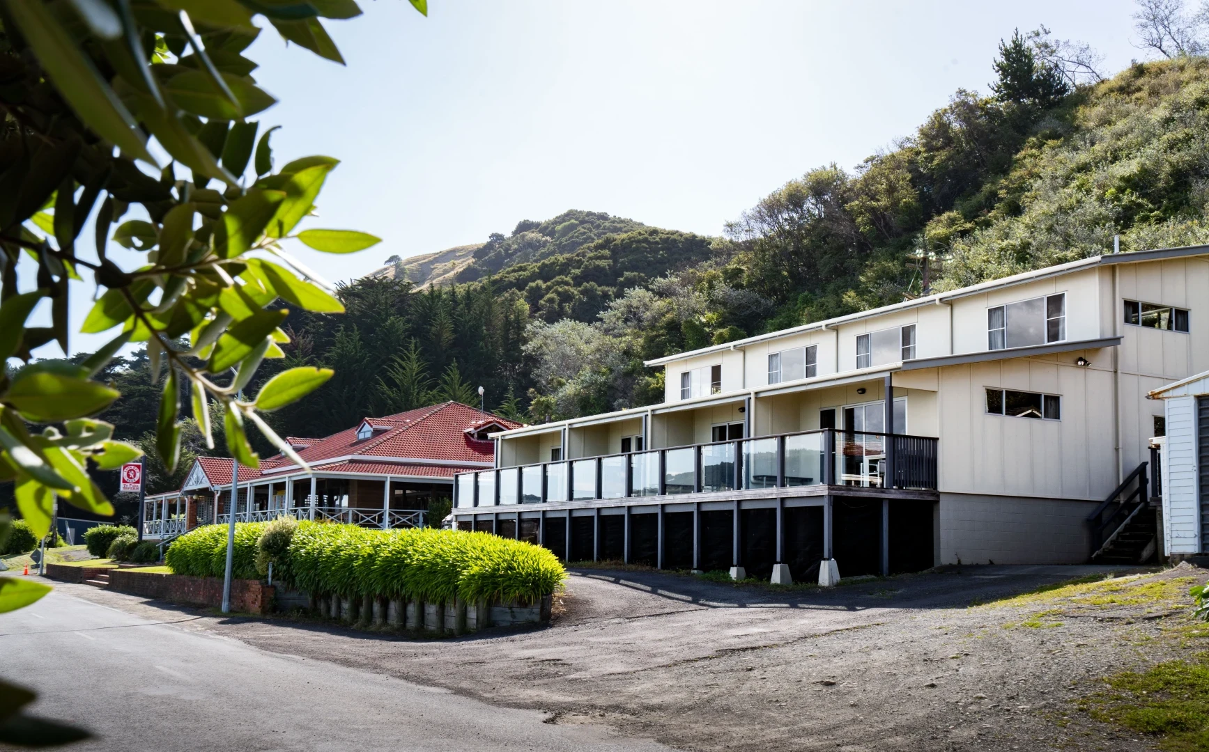 Te Puka Tavern Tokomaru Bay 10