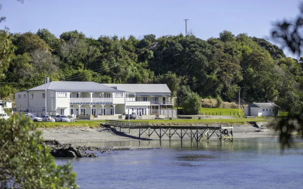 Waihau Bay Lodge Jordan Perry