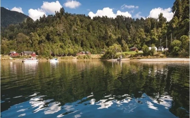 Lake Waikaremoana Motor park