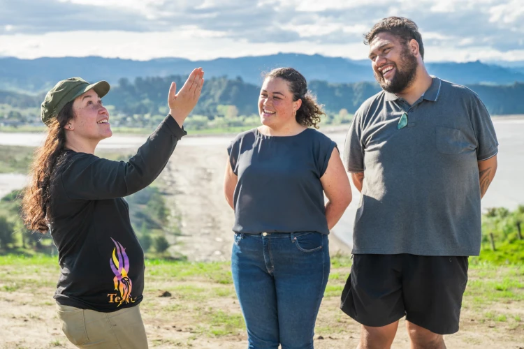 Tipuna Tours