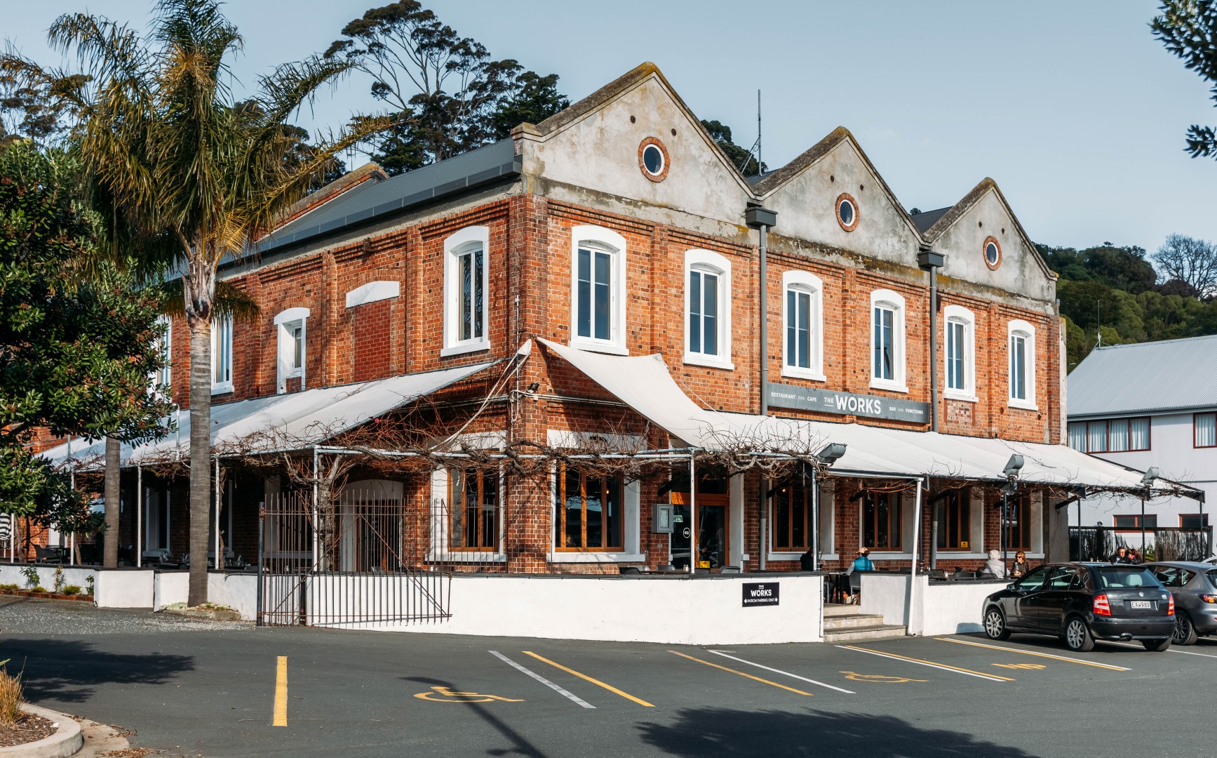 The Works GISBORNE 16