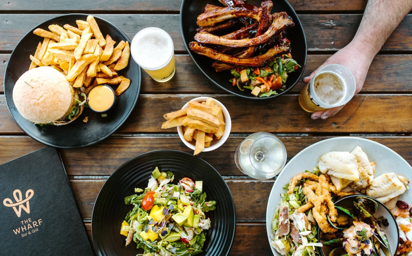 Wharf Bar Grill 8