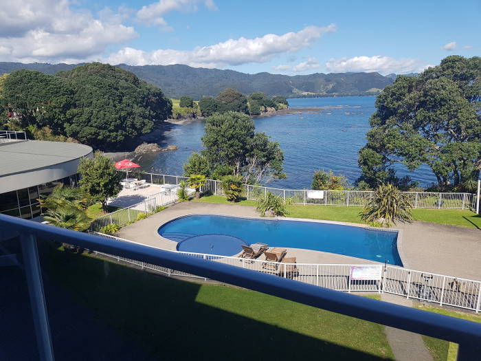 Te Kaha Beach Hotel