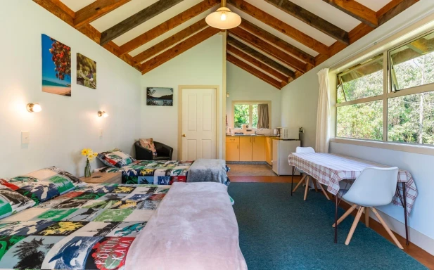 Morere Lodge