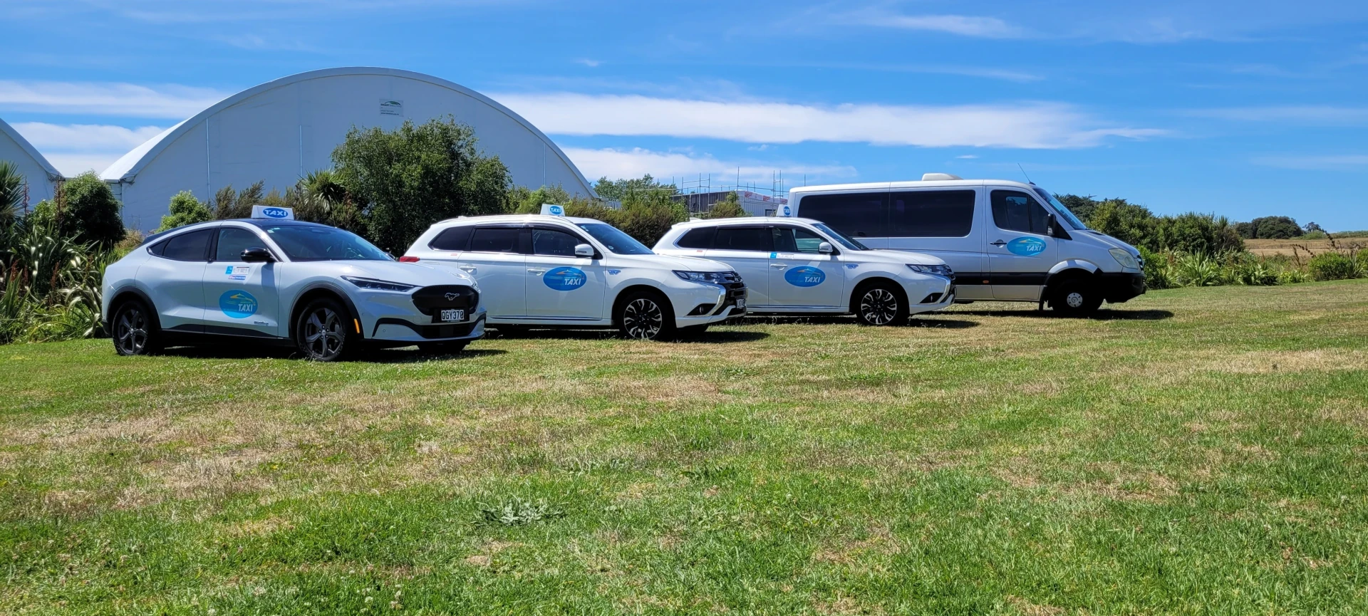 Aiport and city taxi photo v2