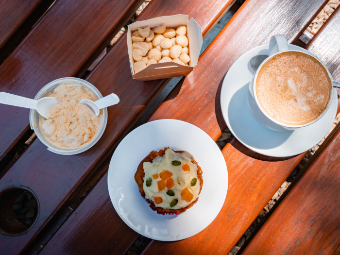 The Nut House Cafe - Whanarua Bay 